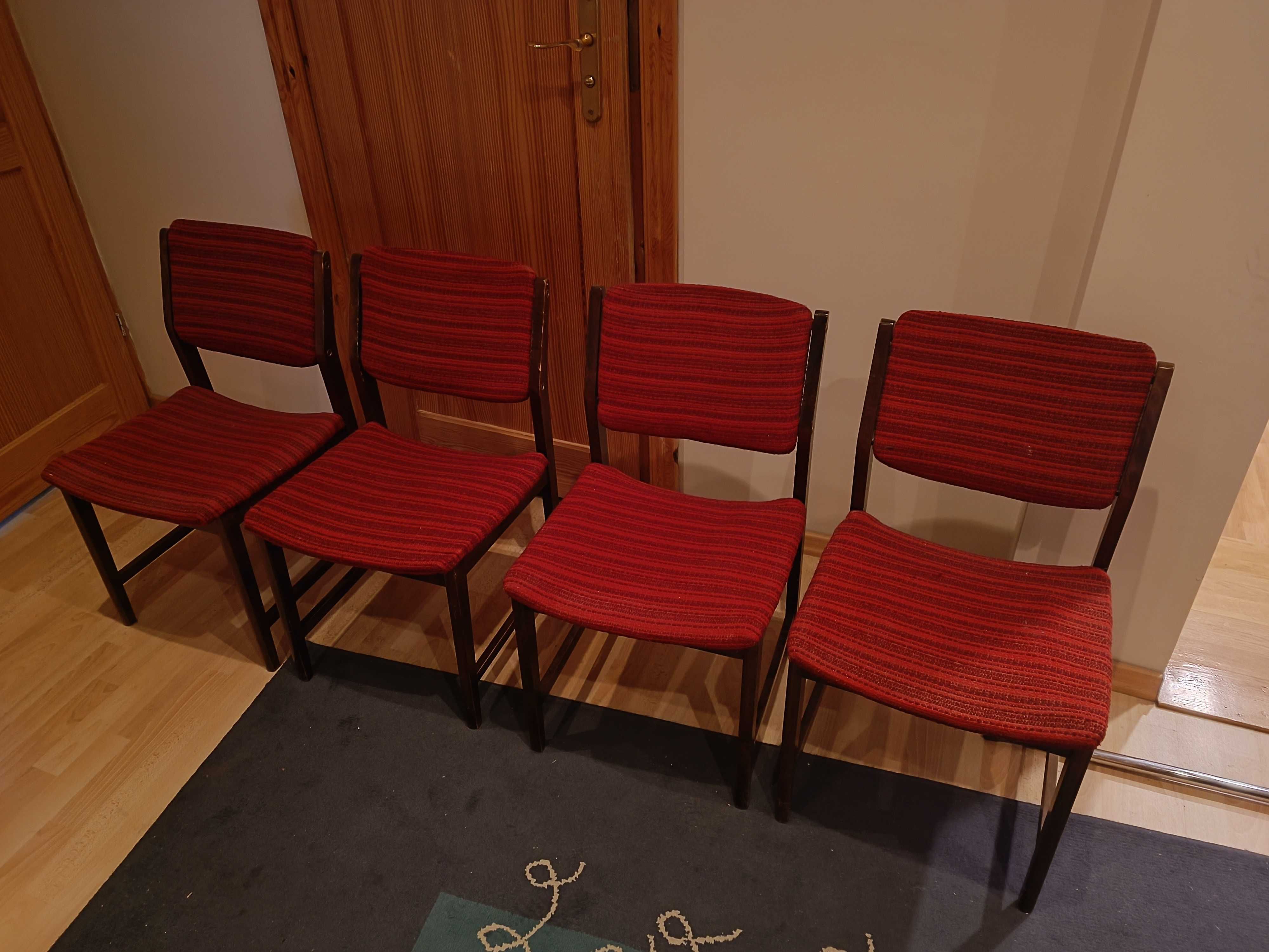 Krzesła drewniane 4 szt
