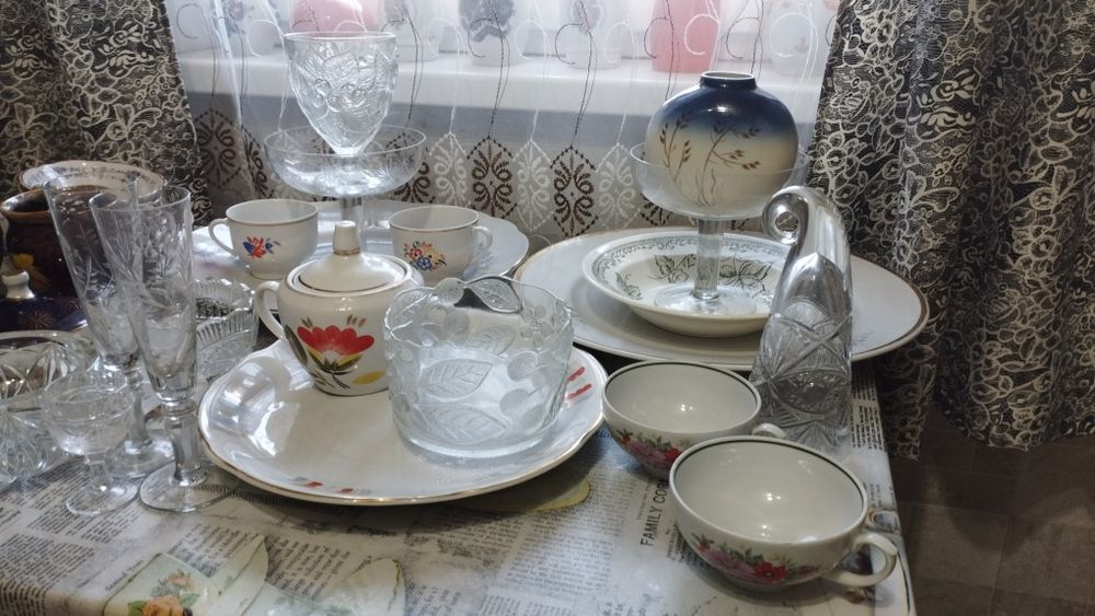 Посуда советская.Фарфор.Сервизы.Хрусталь.Вазы.Чашки