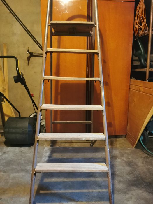 Drabina stalowa 5-stponiowa +podest