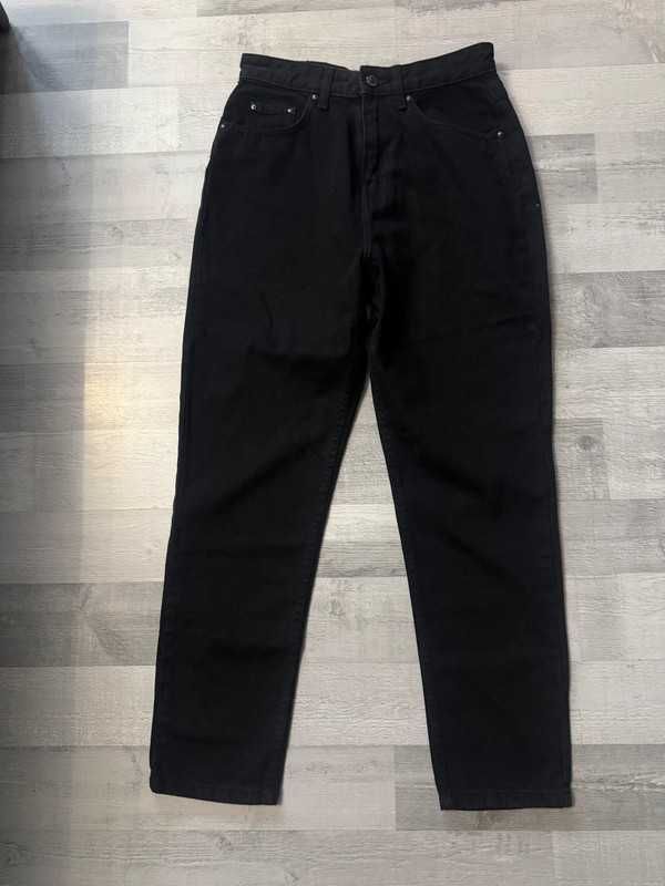 Spodnie szerokie damskie mom fit jeans czarne jeansy 36 S sinsay