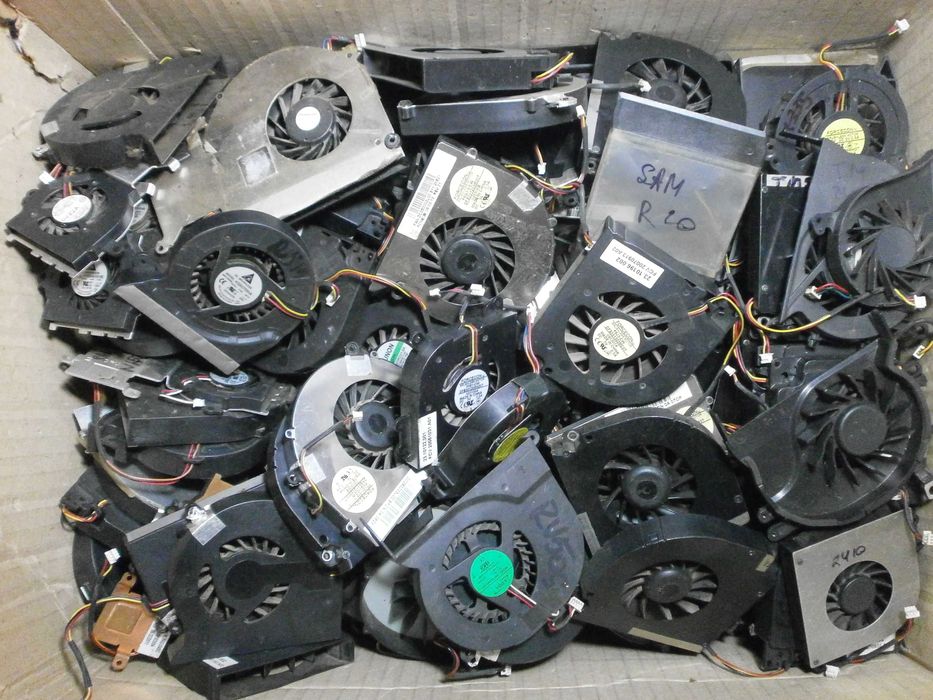 Кулер для ноутбука Asus Toshiba Acer Samsung Dell Lenovo HP Fujitsu