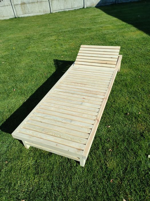 Leżak ogrodowy drewniany