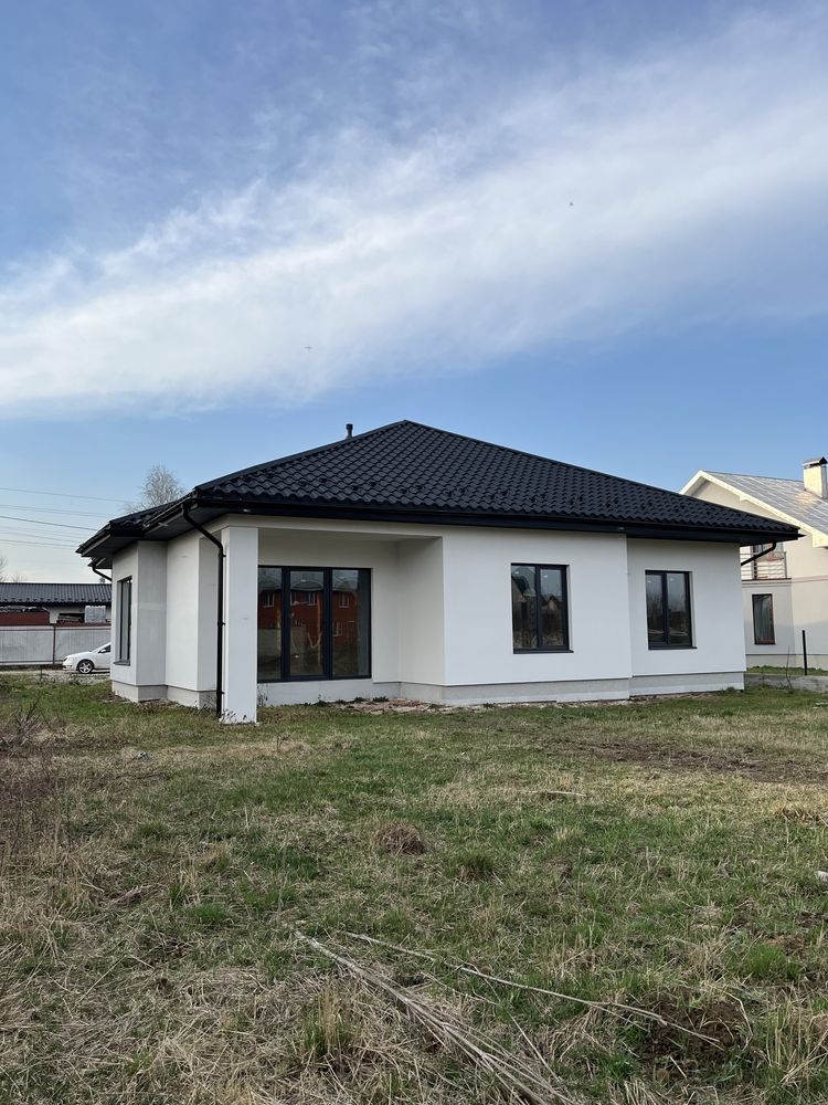 Продається одноповерховий особняк в передмісті Івано-Франківська