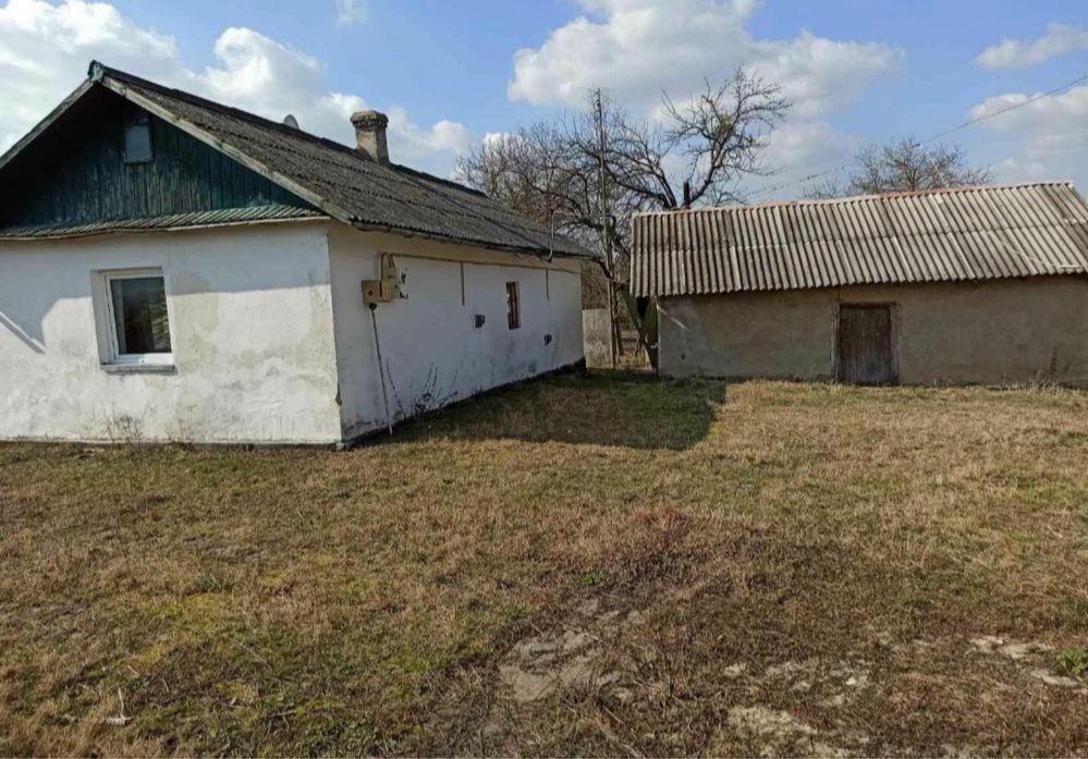 Будинок з ділянкою 9 км від м Золочів
