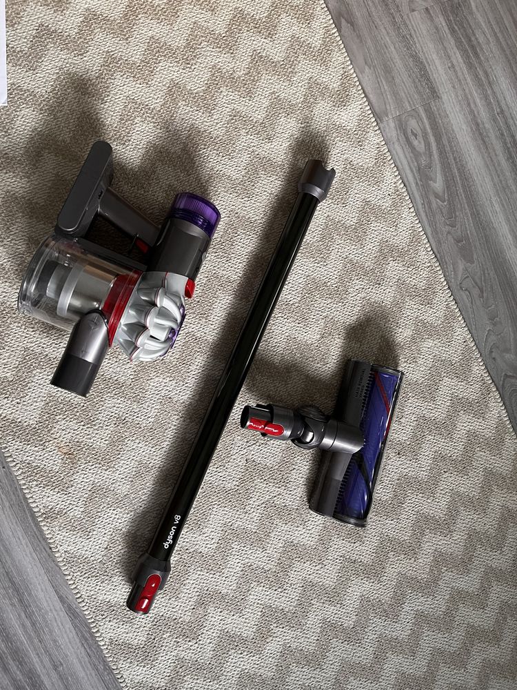 Пылесос Dyson V8