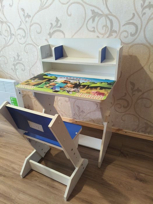 Продам стіл хорошому стані