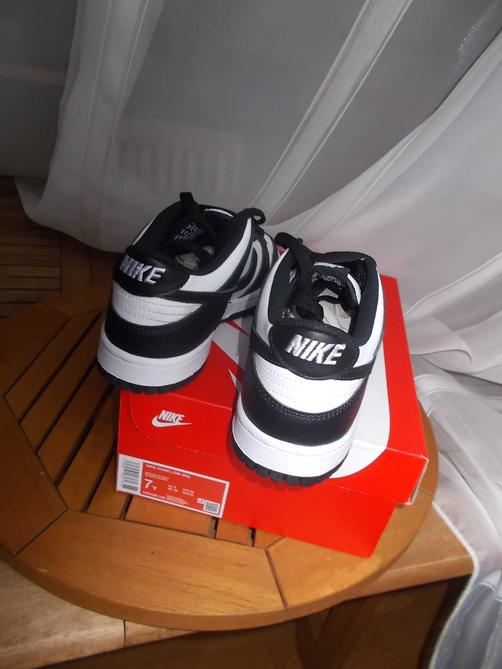 (roz. 40 -25 cm) Nike Dunk Low Black White 2021 Jordan 1 Dunk Panda
