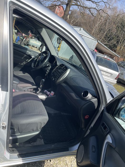 Toyota Rav 4 2003 2.0 D4D
