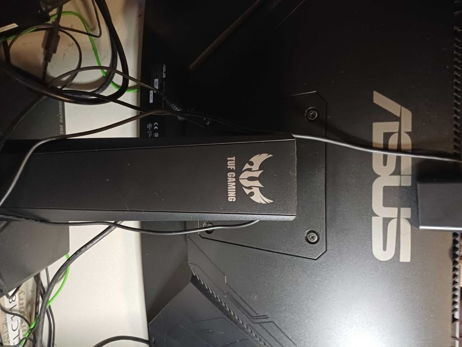 Monitor ASUS TUF VG24VQE 165Hz Curvo como novo