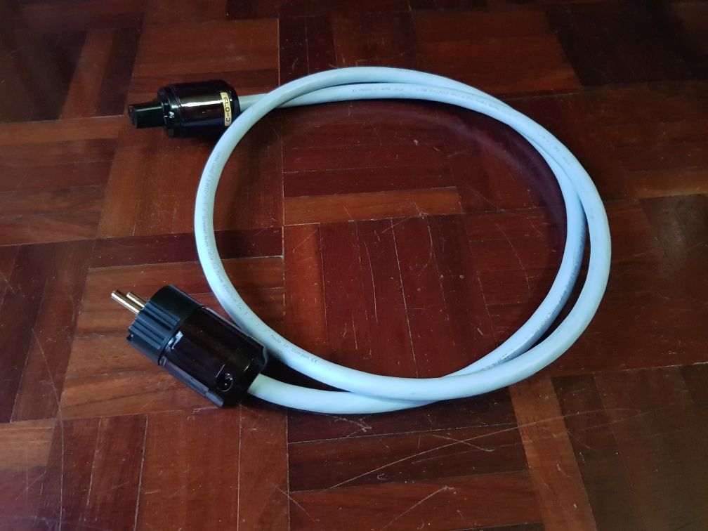 Cabos Alimentação AC 1,5m Supra Lorad para Hi-Fi/PC