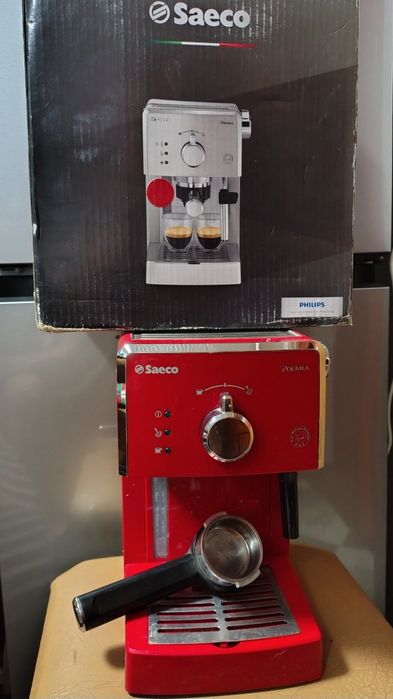 Рожкова кавомашина Saeco Poemia