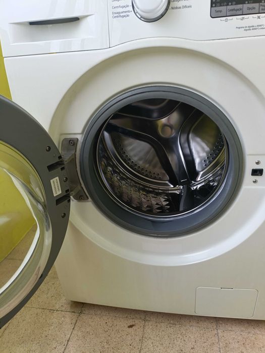 Máquina lavar roupa