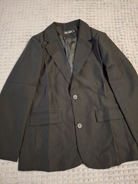 Чорний класичний піджак, новий