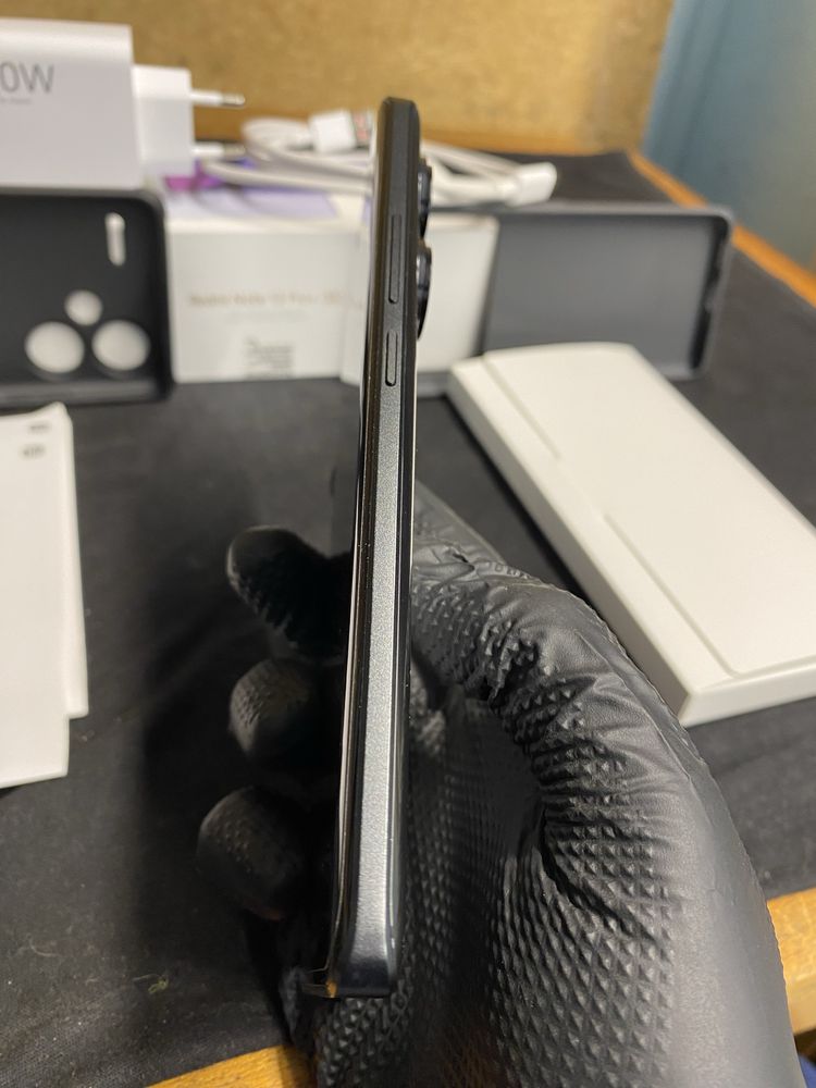 Продам Xiaomi Redmi Note 13 Pro Plus