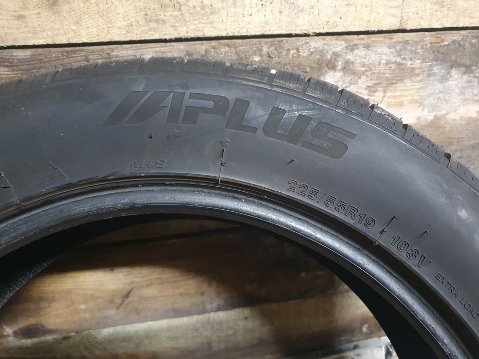 Opony zimowe 225/55R19