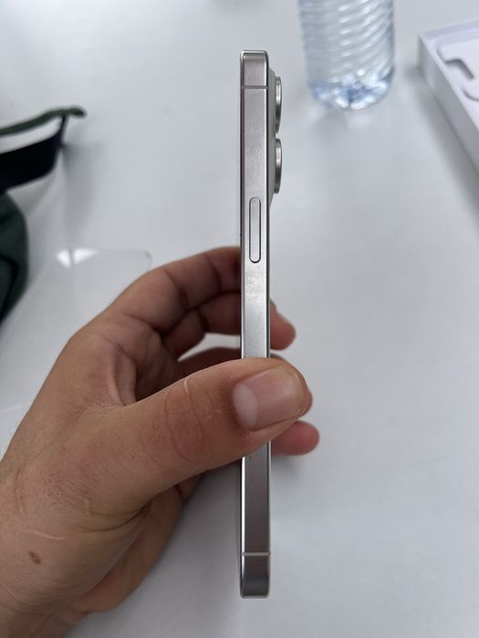 iPhone 15 Pro Max 256GB – Excelente Estado