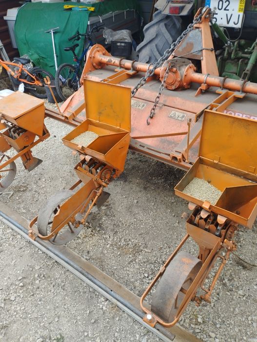 Semeador milho e feijão 3 linhas