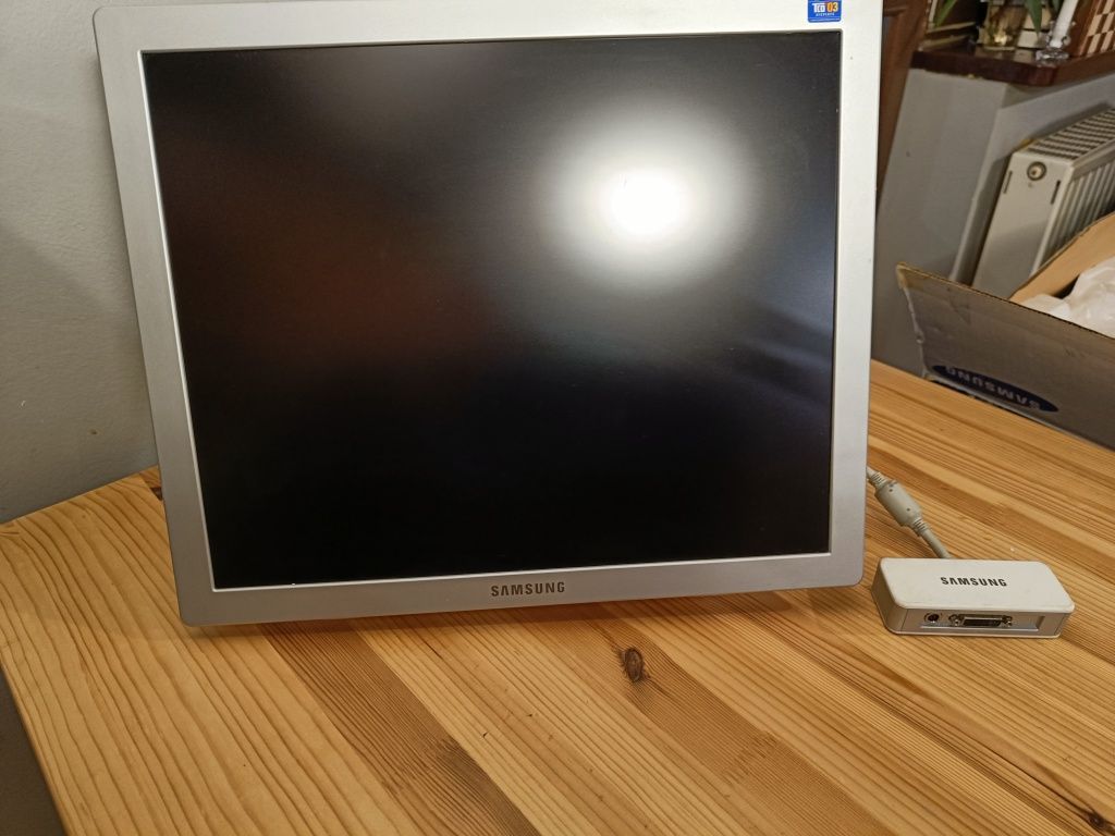 Monitor Samsung SyncMaster 970p, 19", wyjście DVI