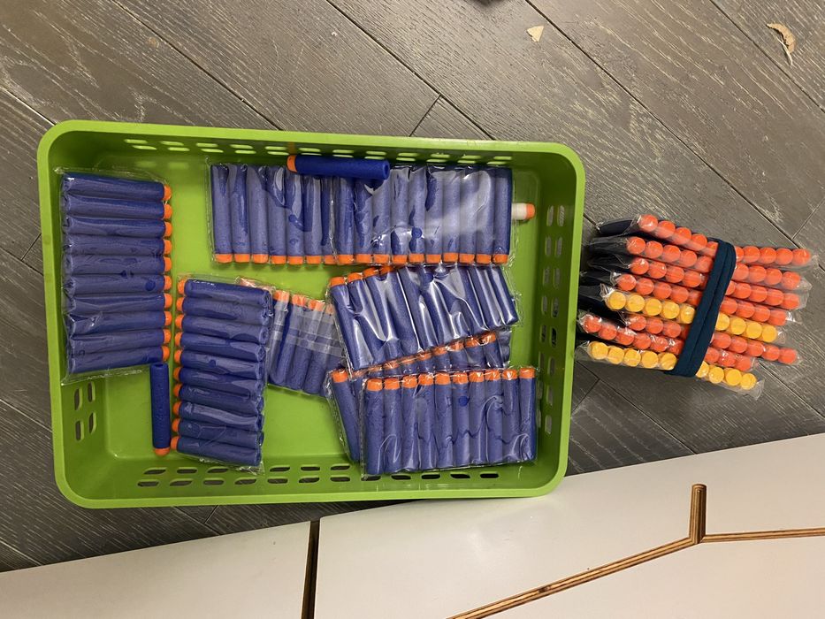 “нёрфы бластеры запчасти 200 грн за все;   пули к ним цена договорная