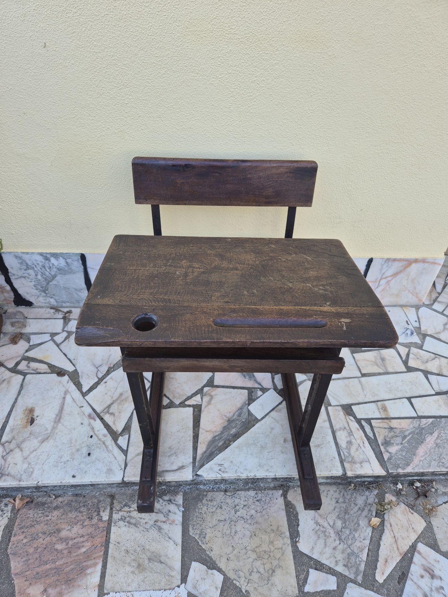 Secretária Antiga de Escola