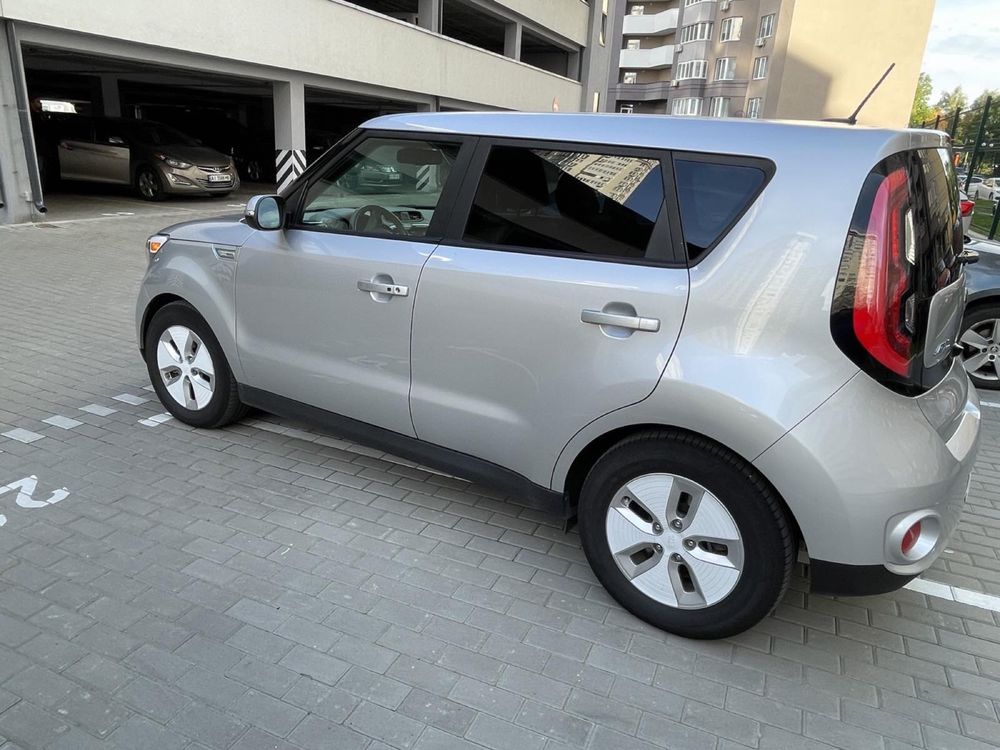 Електромобіль KIA Soul Еv 2015року кіа соул.