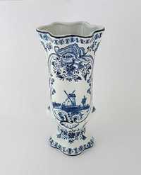 Porcelanowy wazon , sygnowany Delft - XIX wiek?