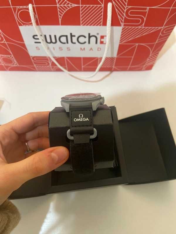 Swatch x Omega Bioceramic Moonswatch Mission to the MoonCzarny