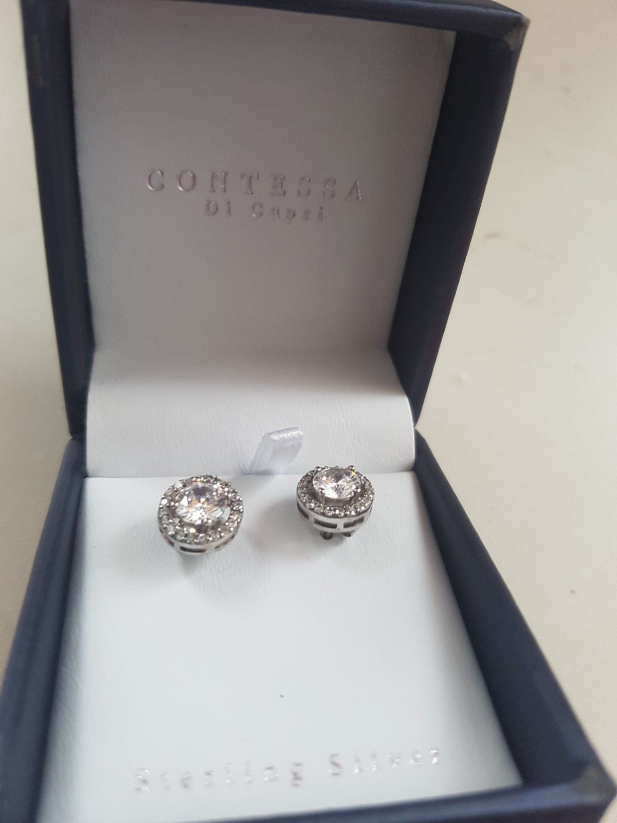 Серьги гвоздики Contessa Di Capri из стерлингового серебра с цирконием