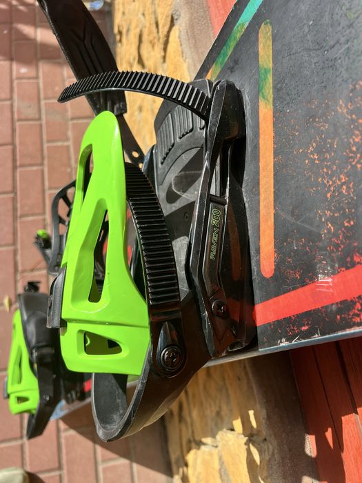 Deska snowbordowa Rossignol Trickstick 150 + wiazania