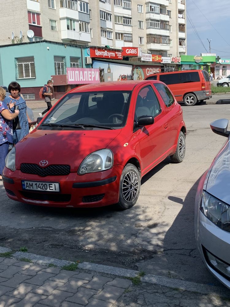 Продаж тайота ярис авто