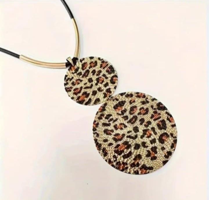 Naszyjnik z kółkami Leopard Print.
