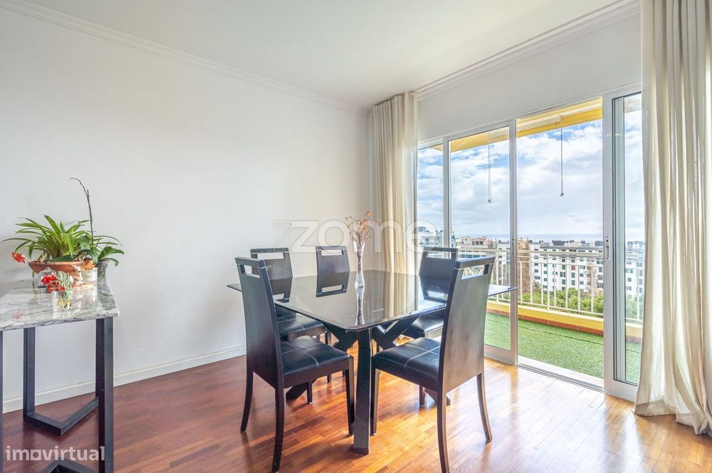 Apartamento T3 | Varanda vista Jardim/Mar | Zona Ajuda - S. Martinho