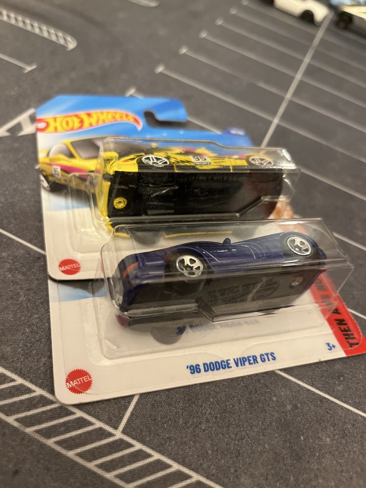 Hot wheels 2 sztuki