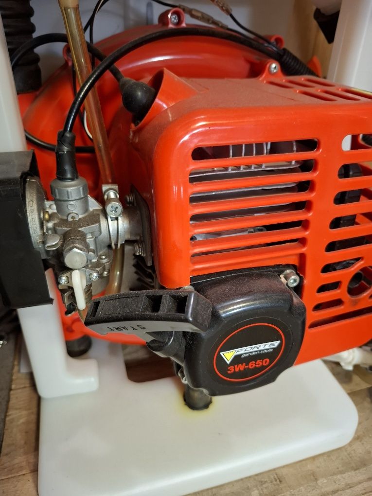 Продам мотообприскувач 3W-650