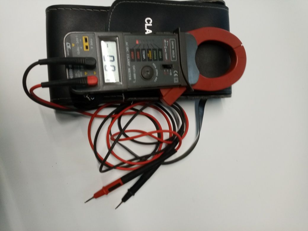 Miernik cęgowy AC/DC Lutron DM-6059C