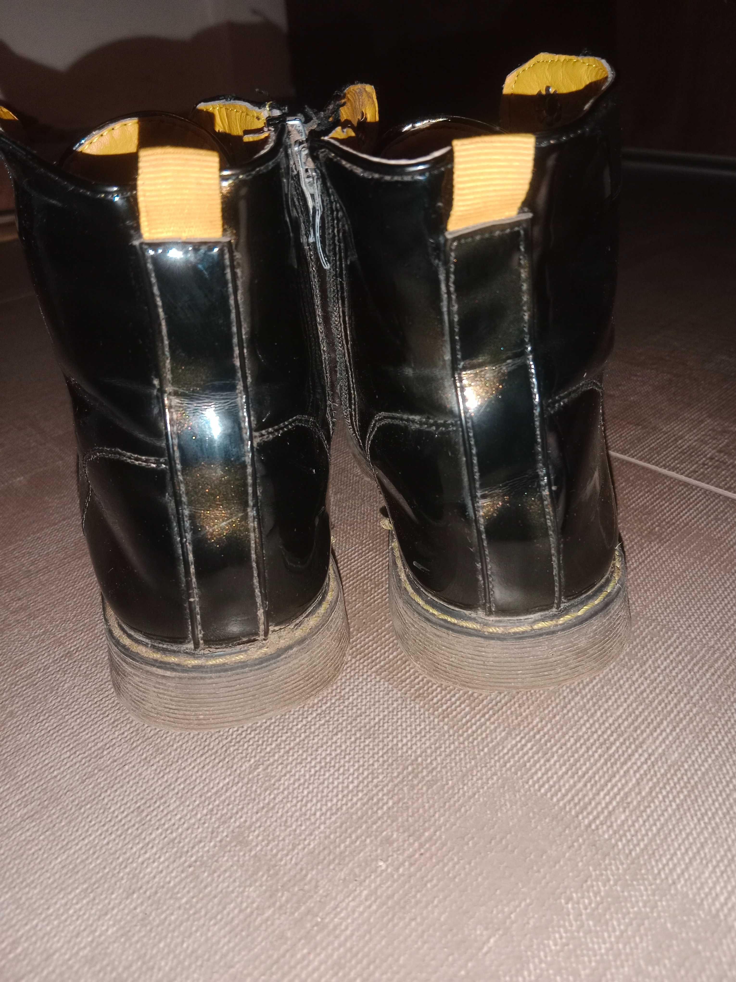 Trzewiki półbuty r 33, buty lakierowane czarne botki, dziewczęce botki
