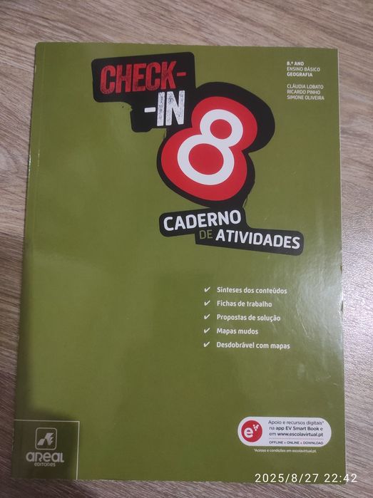 Cadernos de Atividade para 8 ano como novos