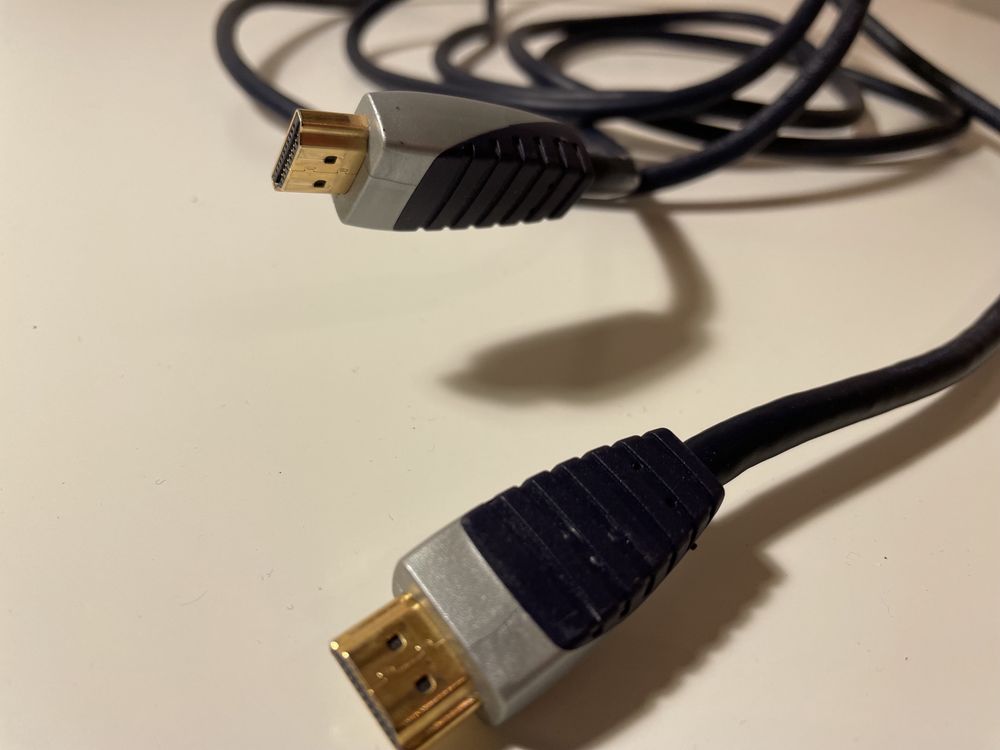 Cabo HDMI dourado