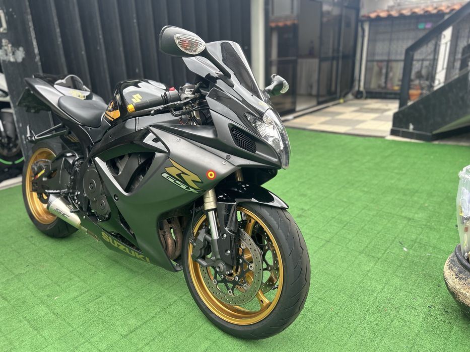 Suzuki gsxr 600 92 kw full extras/ credito 120€/entrega nacional