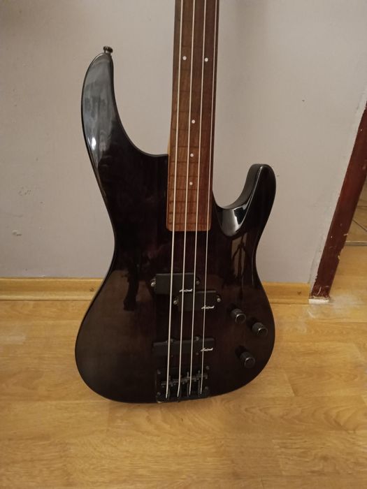 Aria Pro II Magna Series Fretless basowa bezprogowa