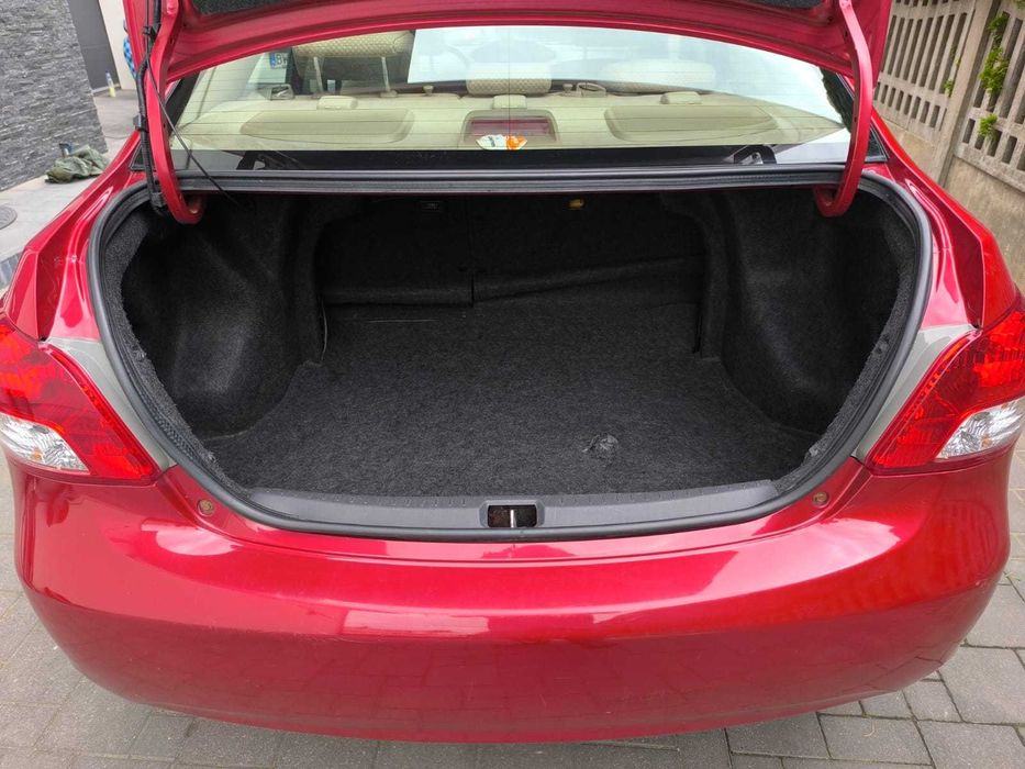 Toyota Yaris Sedan 1.5 Benzyna AUTOMAT Pierwszy właściciel