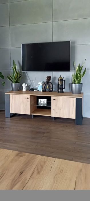 Szafka pod telewizor