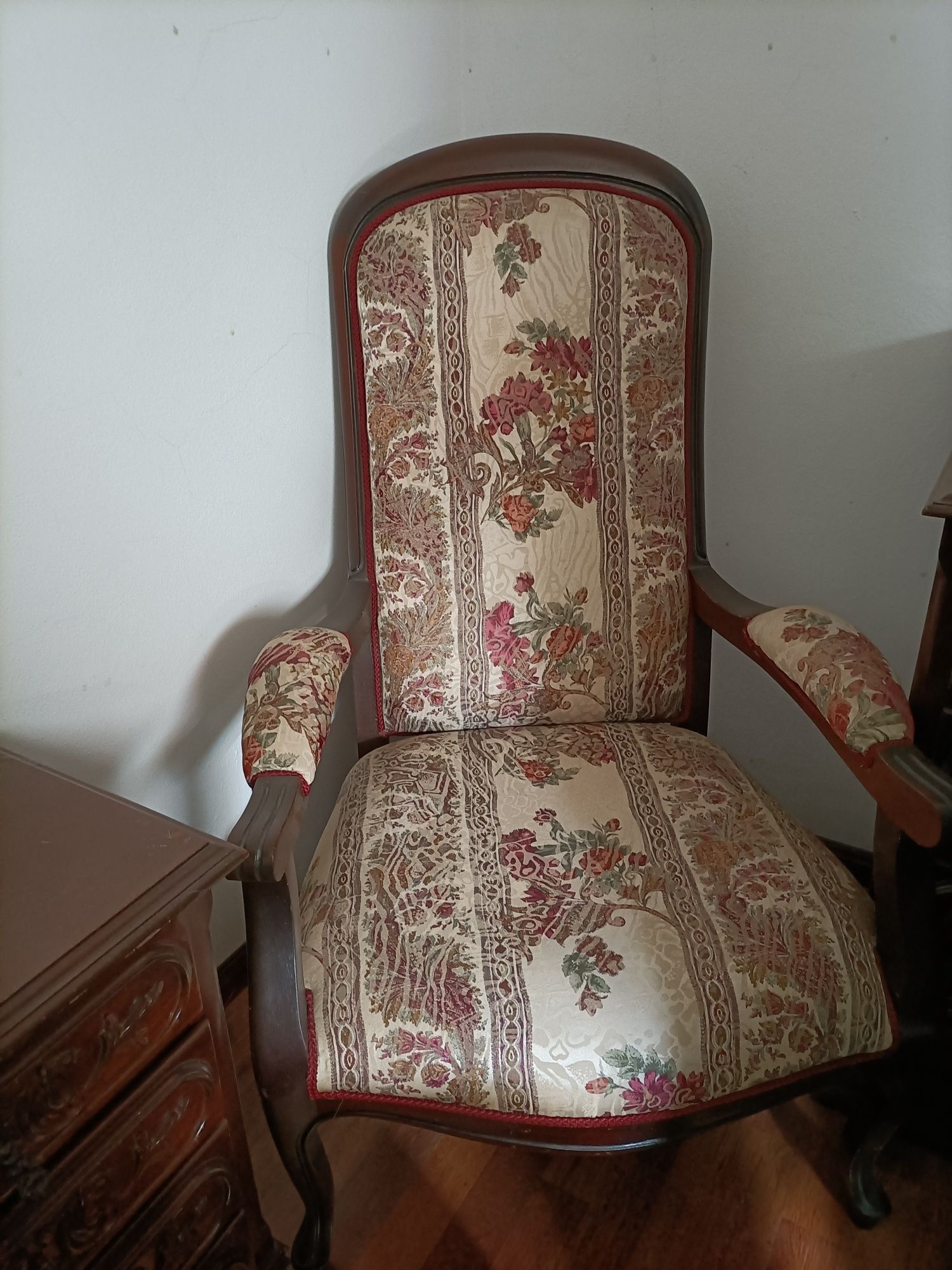 Cadeirão / senhorinha
