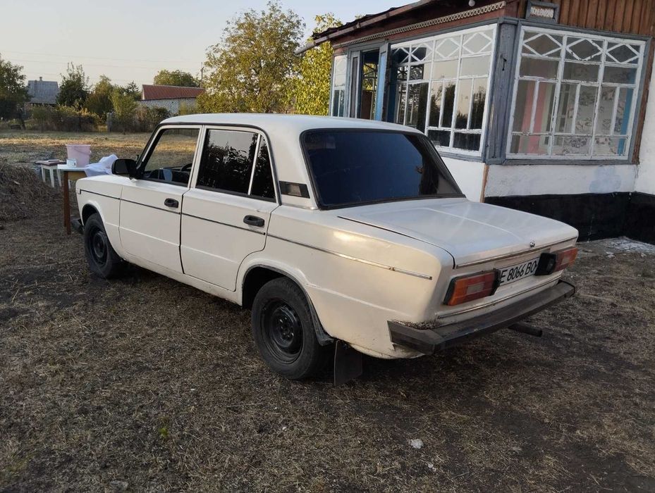 Шістка 1991 року двигун 1.5 газ бензин на ходу