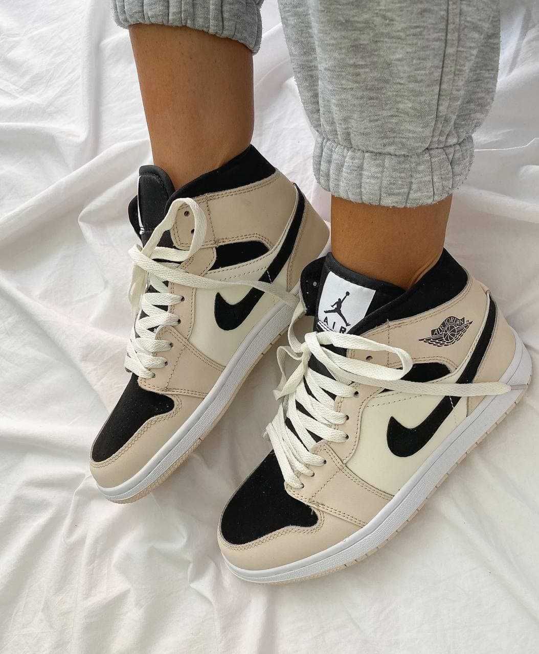 N1ke Air Jordan 1 Beige/Black