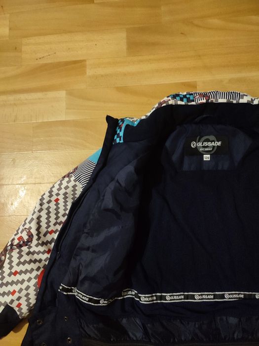 Продам теплый пуховик куртку для мальчика р 128