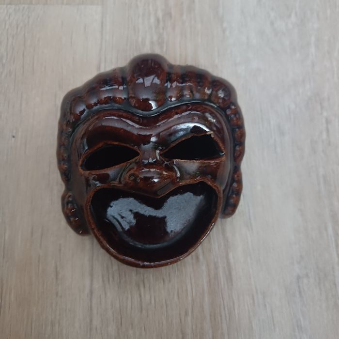 Kamionkowa popielniczka PRL – maszkaron, vintage