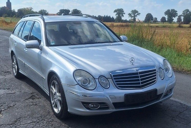 Mercedes e280 w211 lift ładny