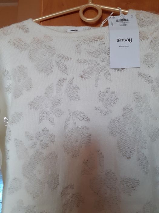 Sweter ażurowy kwiaty