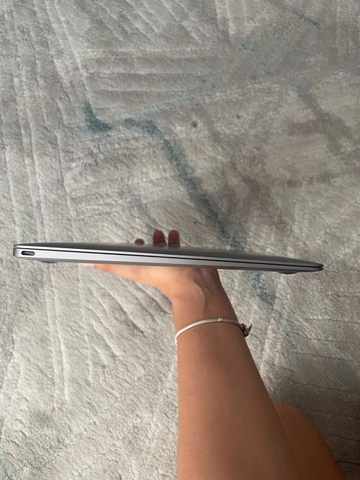 MacBook Retina 12" Early 2015 | 8GB RAM | 500GB SSD